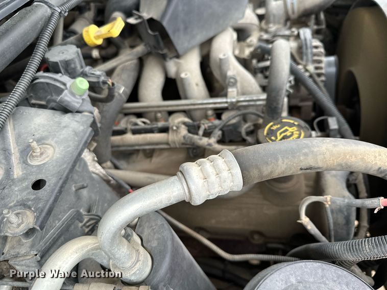 image for item MQ9524 2002 Ford F450 Super Duty  bucket truck