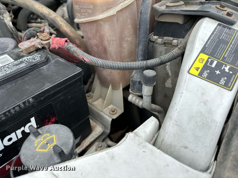 image for item MQ9524 2002 Ford F450 Super Duty  bucket truck