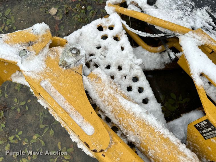 image for item MQ9525 2017 Vermeer B550  backhoe attachment