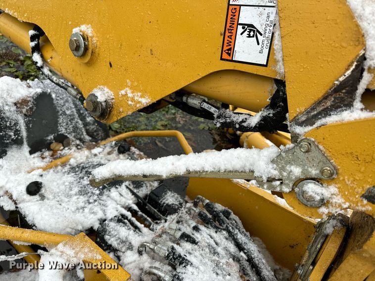 image for item MQ9525 2017 Vermeer B550  backhoe attachment