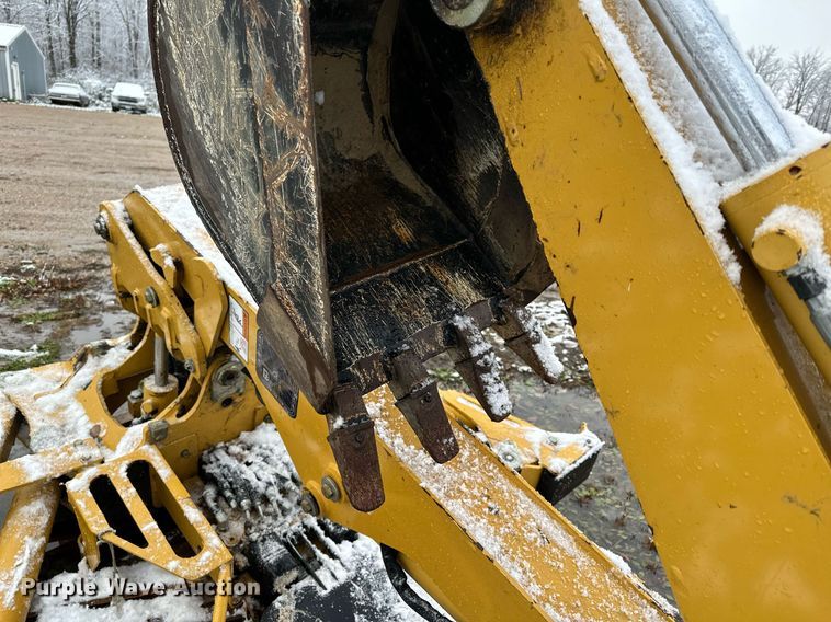 image for item MQ9525 2017 Vermeer B550  backhoe attachment