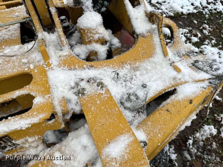 image for item MQ9526 2013 Vermeer B550  backhoe attachment