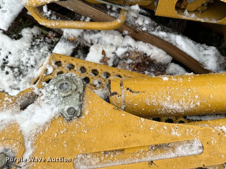 image for item MQ9526 2013 Vermeer B550  backhoe attachment