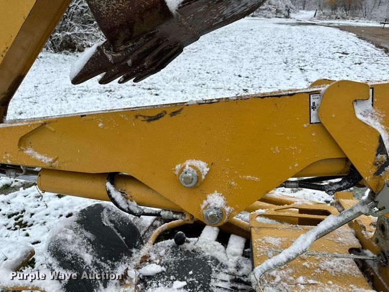 image for item MQ9526 2013 Vermeer B550  backhoe attachment