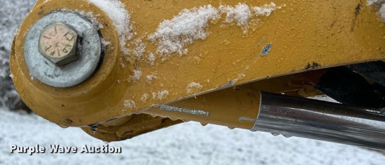 image for item MQ9526 2013 Vermeer B550  backhoe attachment