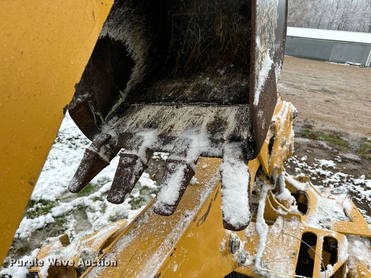 image for item MQ9526 2013 Vermeer B550  backhoe attachment