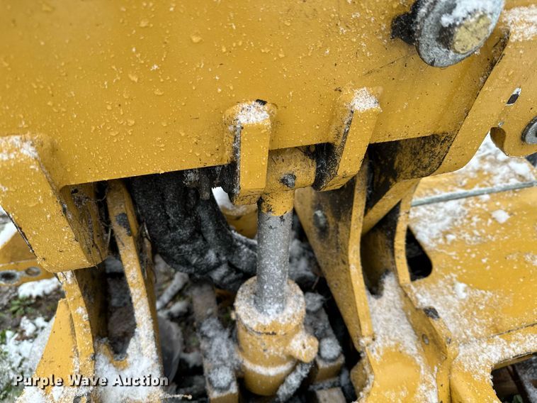 image for item MQ9526 2013 Vermeer B550  backhoe attachment