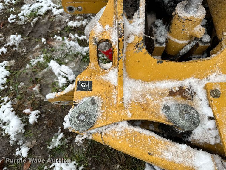 image for item MQ9526 2013 Vermeer B550  backhoe attachment