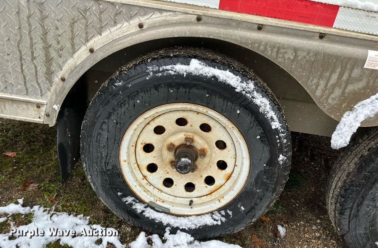 image for item MQ9527 2012 InTech  fiber optic trailer