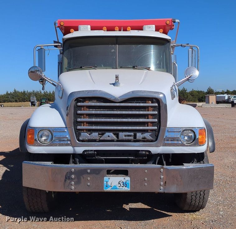 image for item MX9460 2005 Mack CV Granite  dump truck