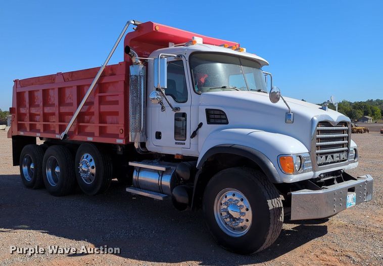 image for item MX9460 2005 Mack CV Granite  dump truck