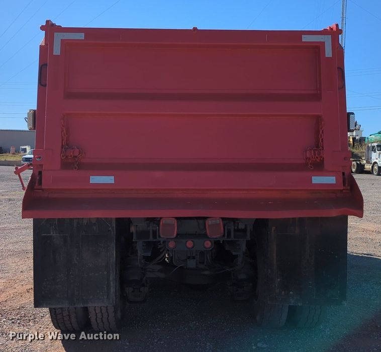 image for item MX9460 2005 Mack CV Granite  dump truck