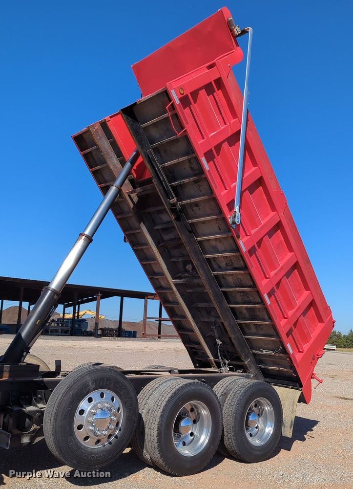 image for item MX9460 2005 Mack CV Granite  dump truck