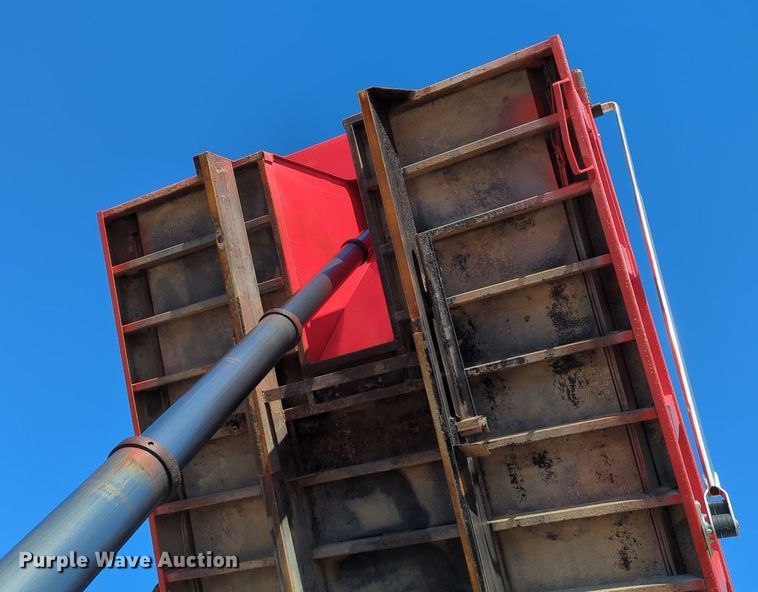 image for item MX9460 2005 Mack CV Granite  dump truck