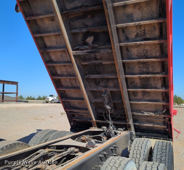 image for item MX9460 2005 Mack CV Granite  dump truck