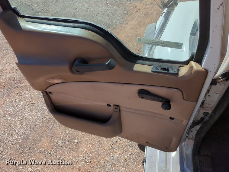 image for item MX9460 2005 Mack CV Granite  dump truck