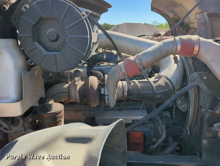 image for item MX9460 2005 Mack CV Granite  dump truck