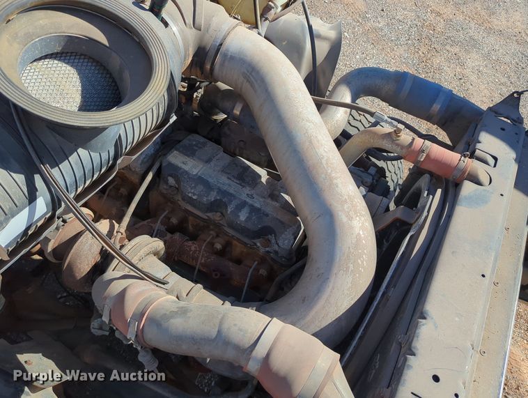 image for item MX9460 2005 Mack CV Granite  dump truck