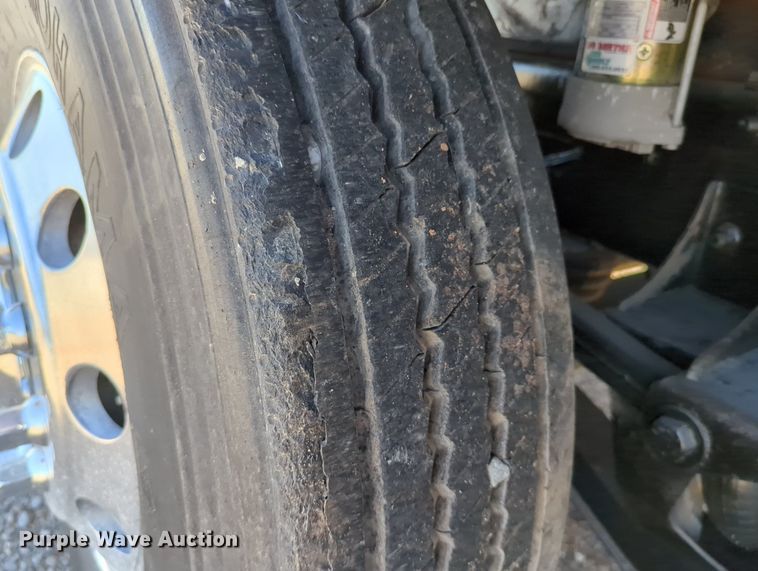 image for item MX9460 2005 Mack CV Granite  dump truck