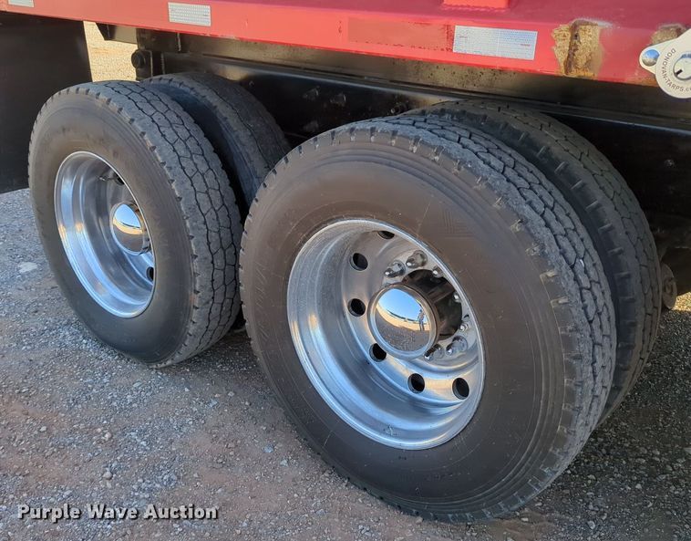 image for item MX9460 2005 Mack CV Granite  dump truck