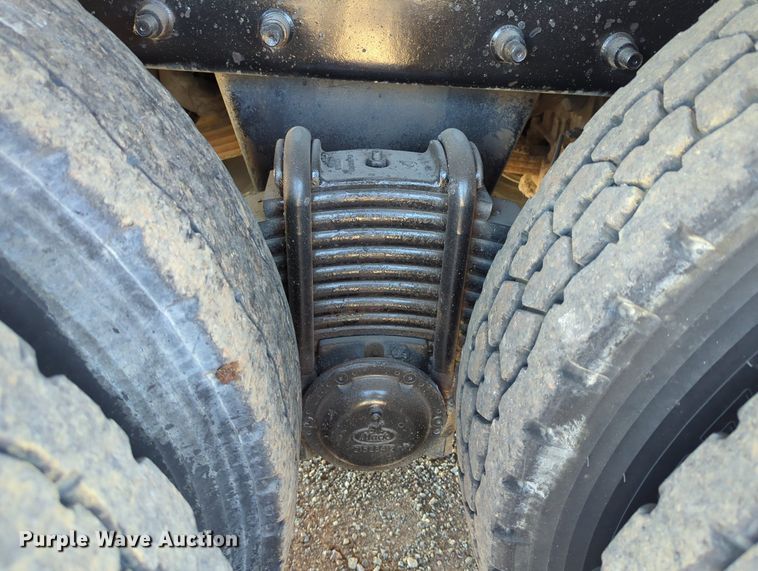 image for item MX9460 2005 Mack CV Granite  dump truck