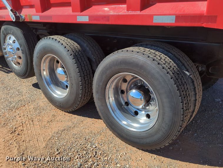 image for item MX9460 2005 Mack CV Granite  dump truck