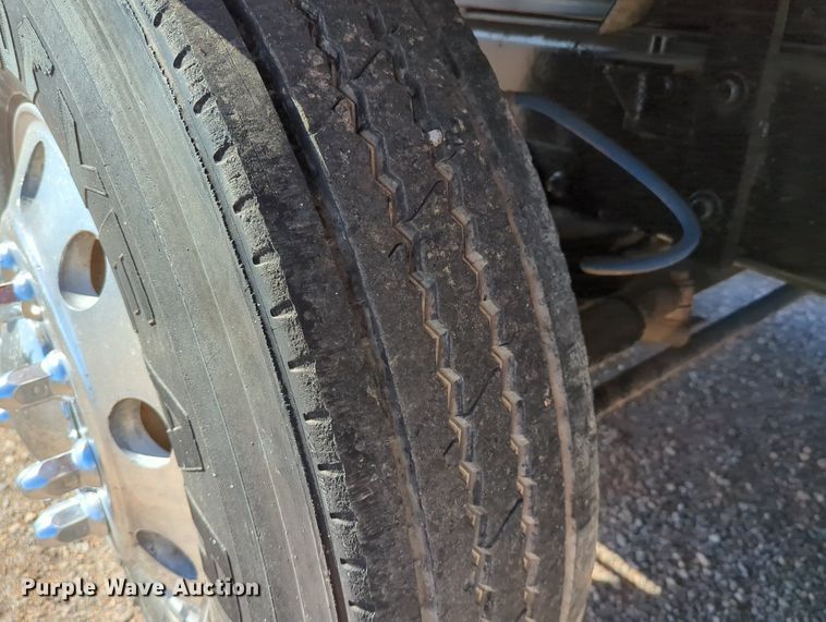 image for item MX9460 2005 Mack CV Granite  dump truck