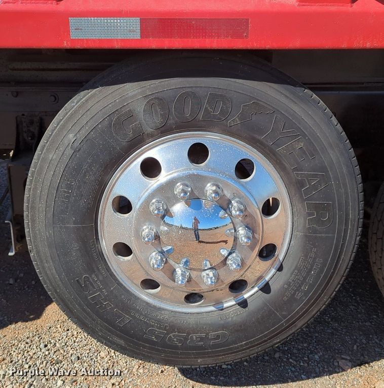 image for item MX9460 2005 Mack CV Granite  dump truck