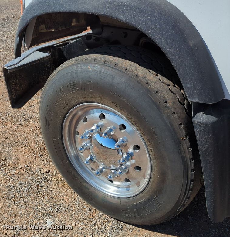 image for item MX9460 2005 Mack CV Granite  dump truck