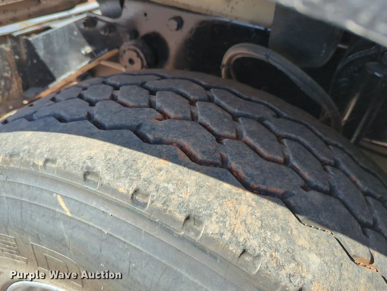 image for item MX9460 2005 Mack CV Granite  dump truck