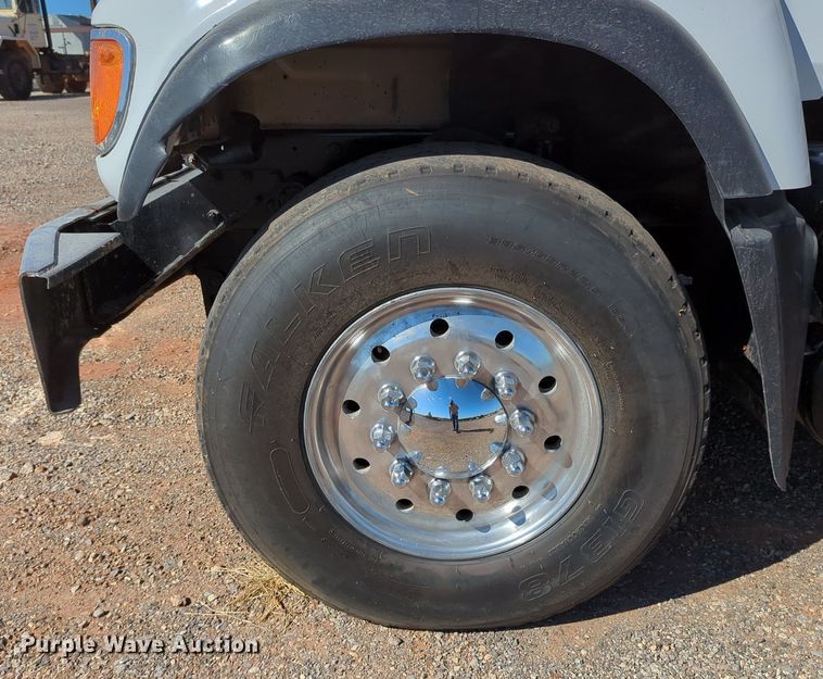 image for item MX9460 2005 Mack CV Granite  dump truck