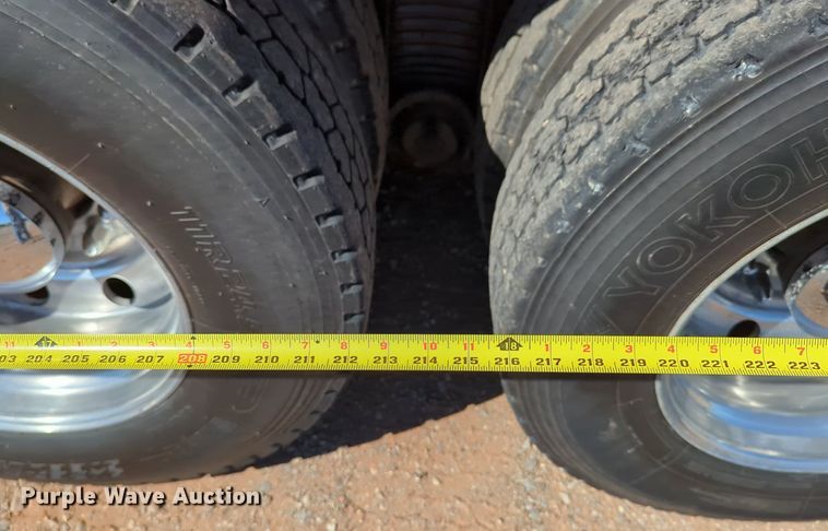 image for item MX9460 2005 Mack CV Granite  dump truck