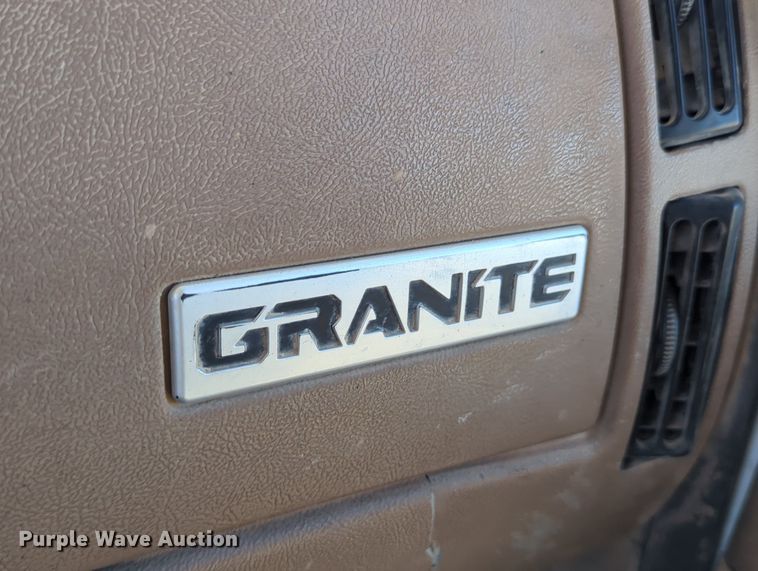 image for item MX9460 2005 Mack CV Granite  dump truck