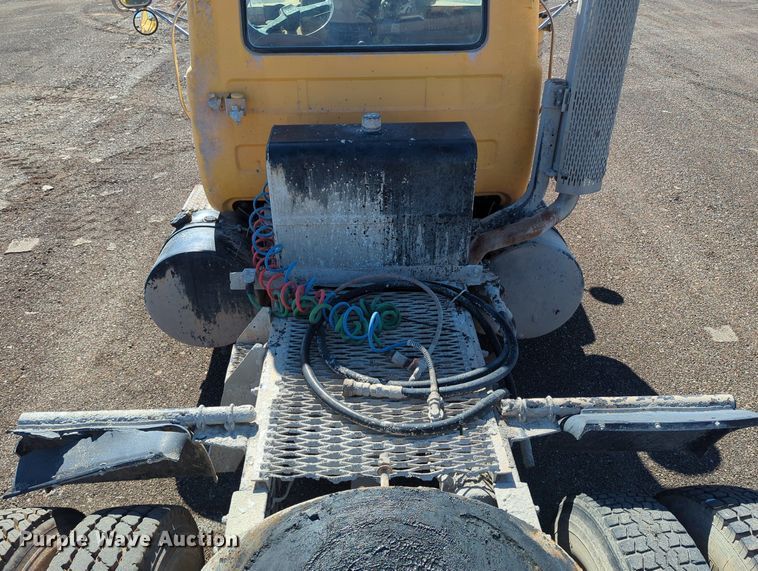 image for item MX9467 1989 Mack R690S  semi truck