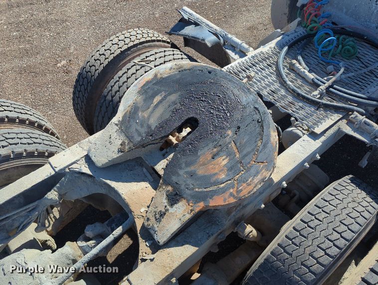 image for item MX9467 1989 Mack R690S  semi truck