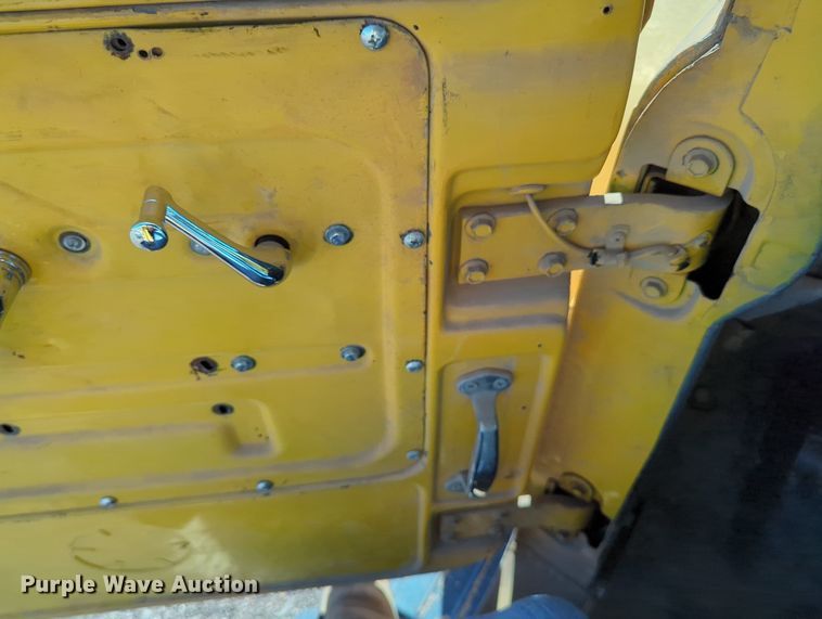 image for item MX9467 1989 Mack R690S  semi truck