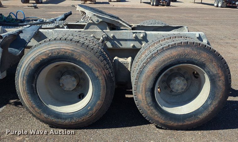 image for item MX9467 1989 Mack R690S  semi truck