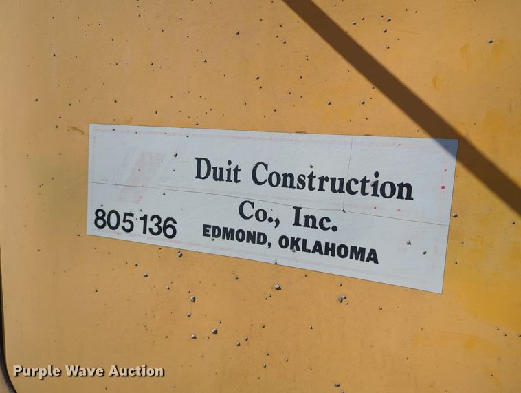 image for item MX9467 1989 Mack R690S  semi truck