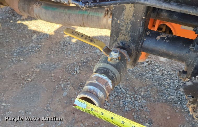 image for item MX9469 1990 Ford F700  water truck