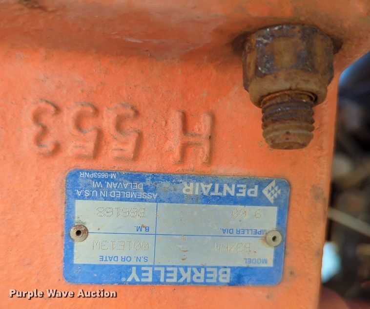 image for item MX9469 1990 Ford F700  water truck