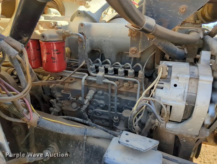 image for item MX9469 1990 Ford F700  water truck