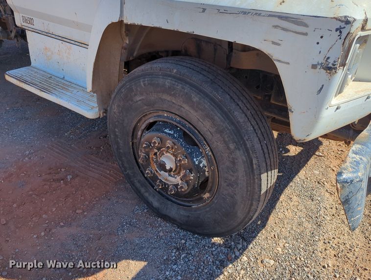 image for item MX9469 1990 Ford F700  water truck