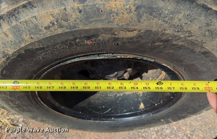 image for item MX9469 1990 Ford F700  water truck