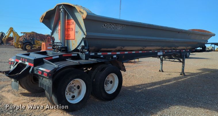 image for item MX9470 1999 Smithco  side dump trailer