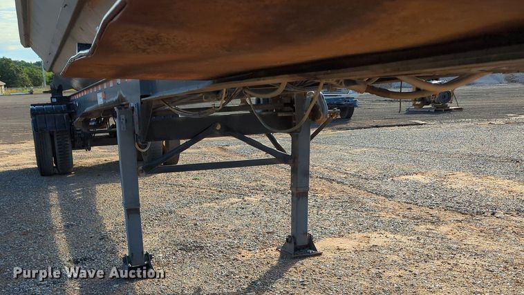 image for item MX9470 1999 Smithco  side dump trailer