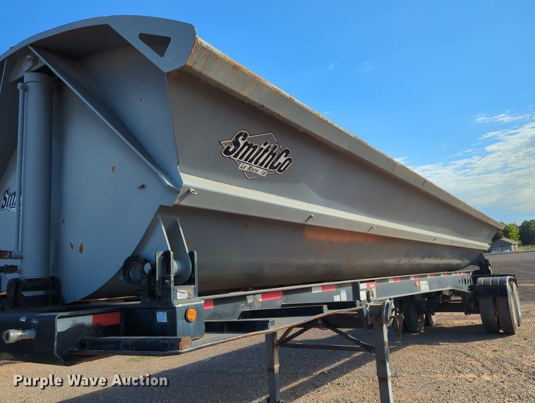 image for item MX9470 1999 Smithco  side dump trailer