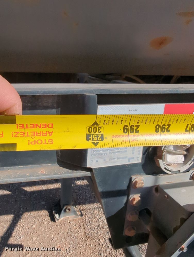 image for item MX9470 1999 Smithco  side dump trailer