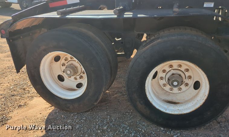 image for item MX9470 1999 Smithco  side dump trailer