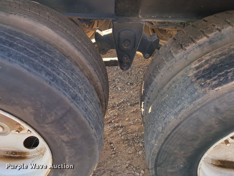 image for item MX9470 1999 Smithco  side dump trailer