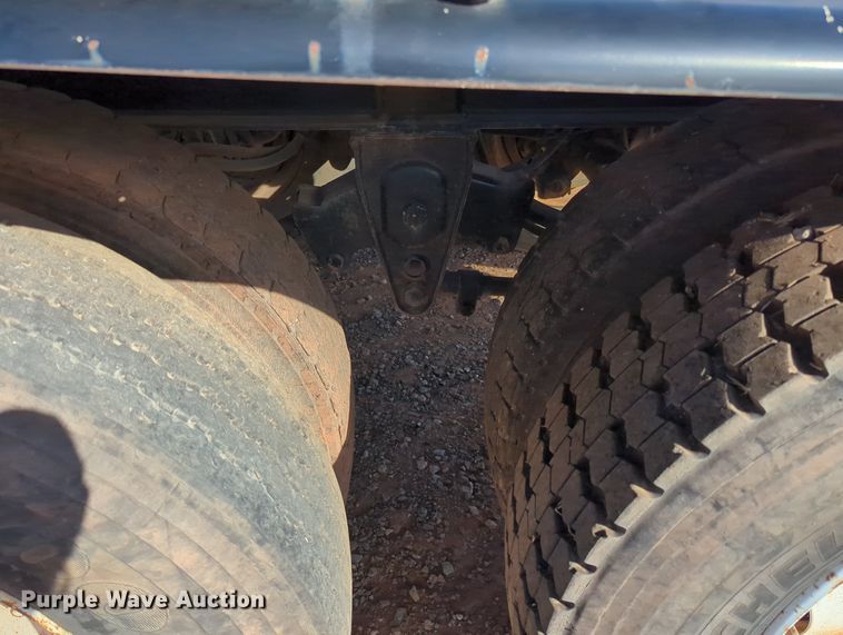 image for item MX9470 1999 Smithco  side dump trailer